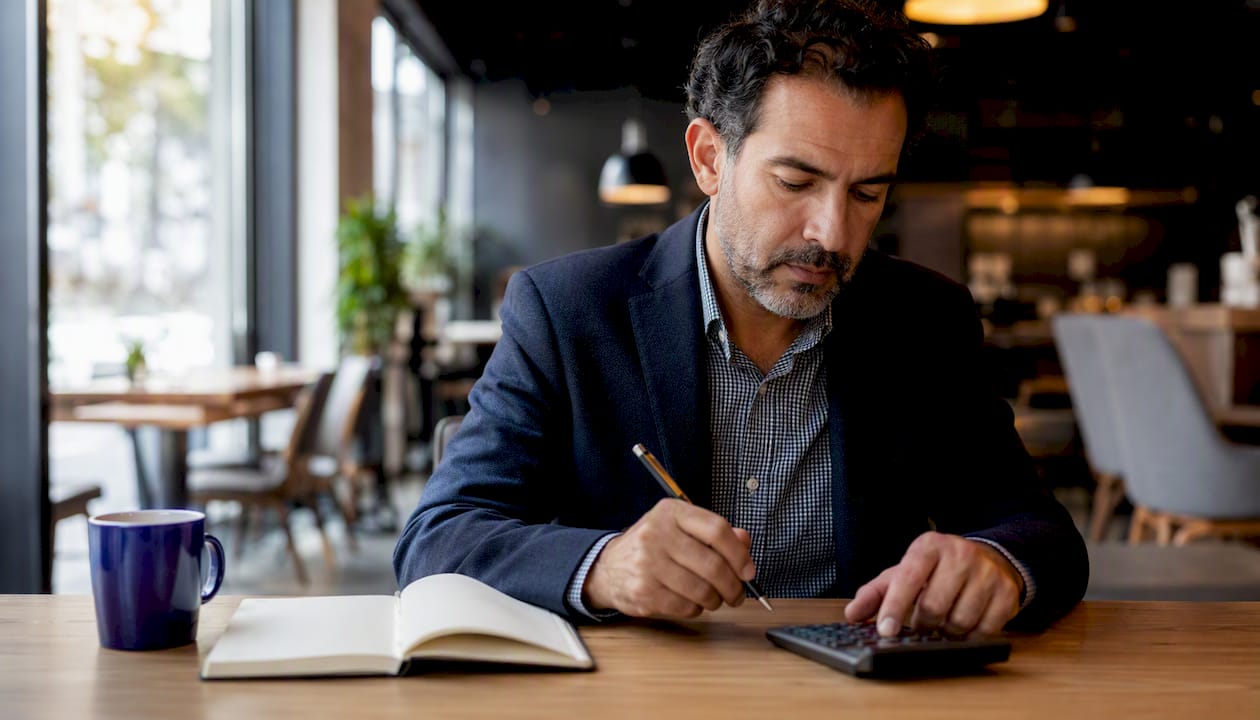 Echando cuentas de los números del restaurante